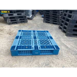 Pallet Nhựa 3 chân 1100x1100x150m